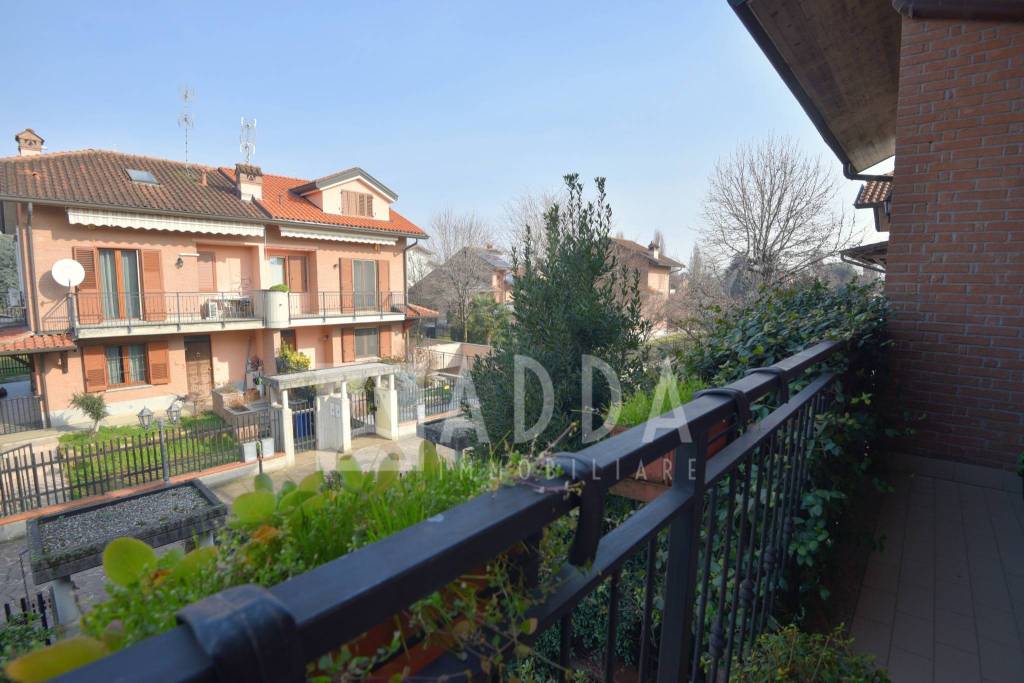 casa indipendente in vendita a Roncello