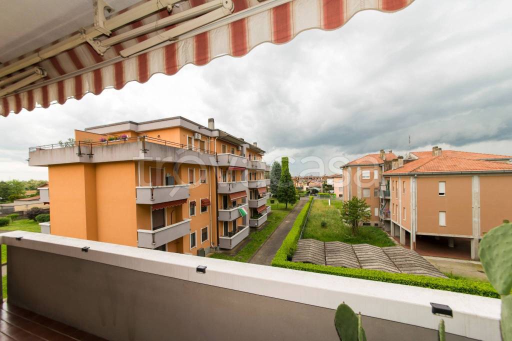 appartamento in vendita a Roncello