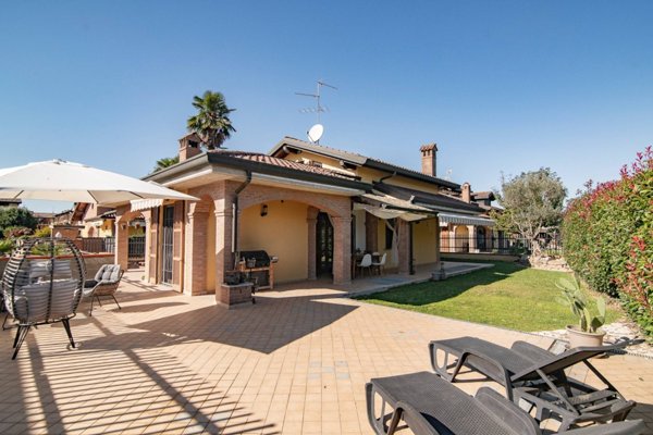 casa indipendente in vendita a Roncello