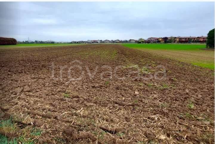 terreno edificabile in vendita a Roncello