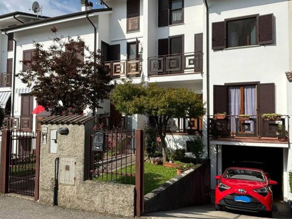 casa indipendente in vendita a Roncello