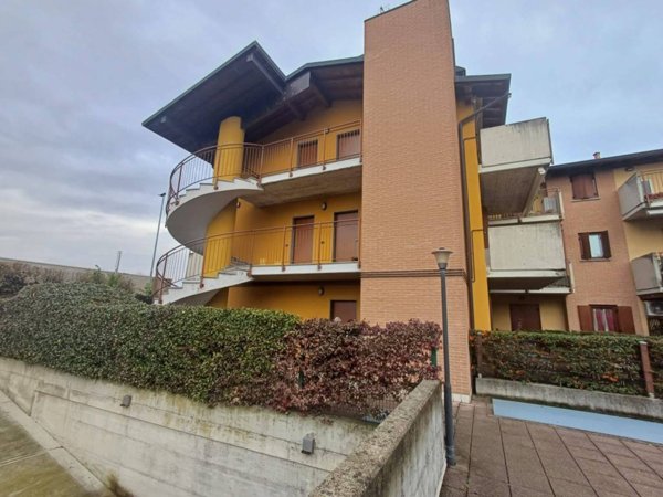 appartamento in vendita a Roncello