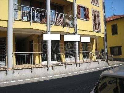 negozio in vendita a Roncello