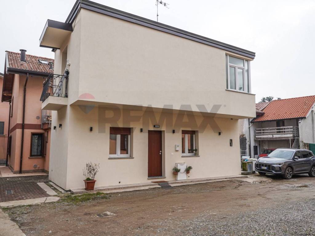 casa indipendente in vendita a Roncello