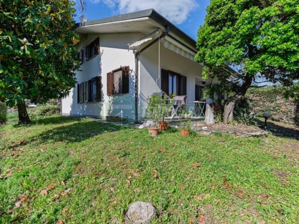 casa indipendente in vendita a Roncello