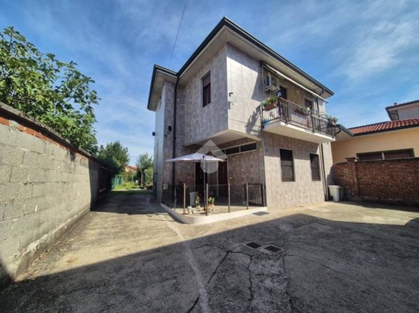 casa indipendente in vendita a Roncello