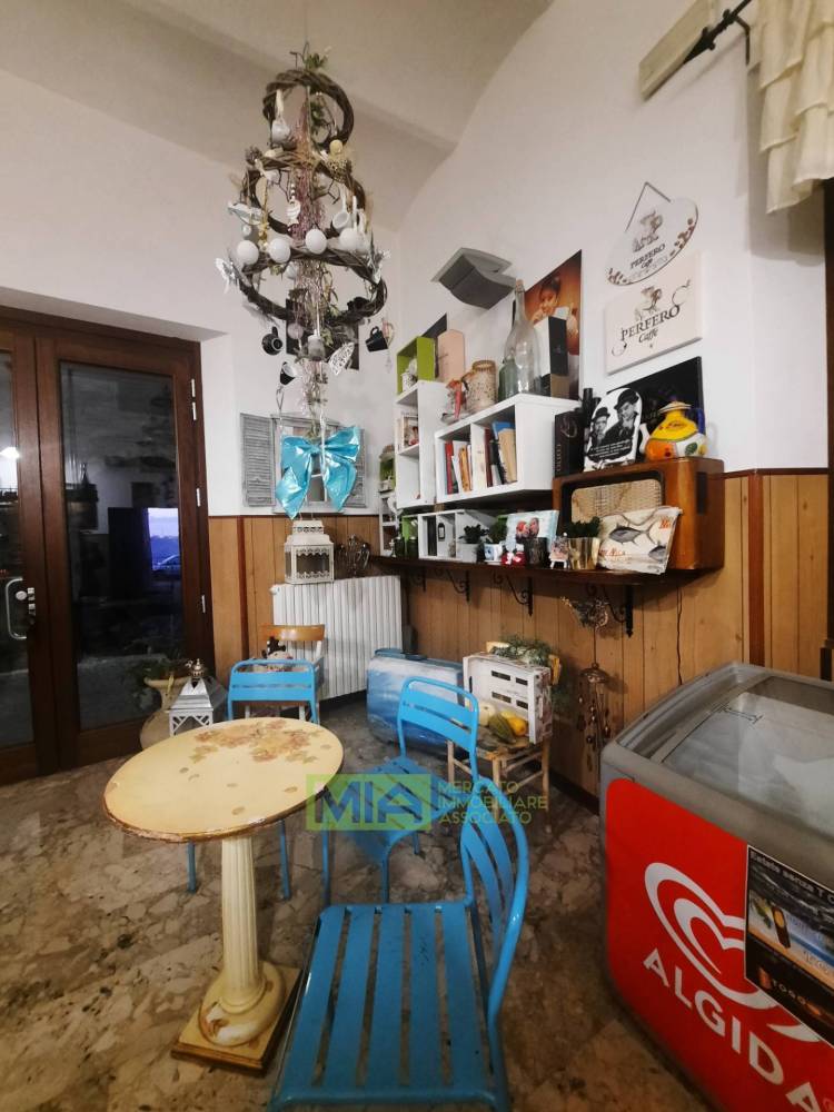 negozio in vendita ad Altidona in zona Marina di Altidona