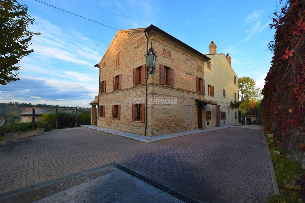 casa indipendente in vendita ad Altidona