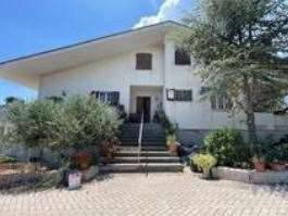 casa indipendente in vendita ad Altidona