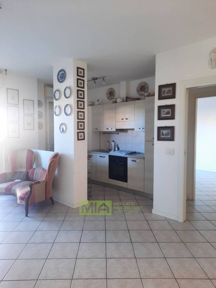 appartamento in vendita ad Altidona in zona Marina di Altidona