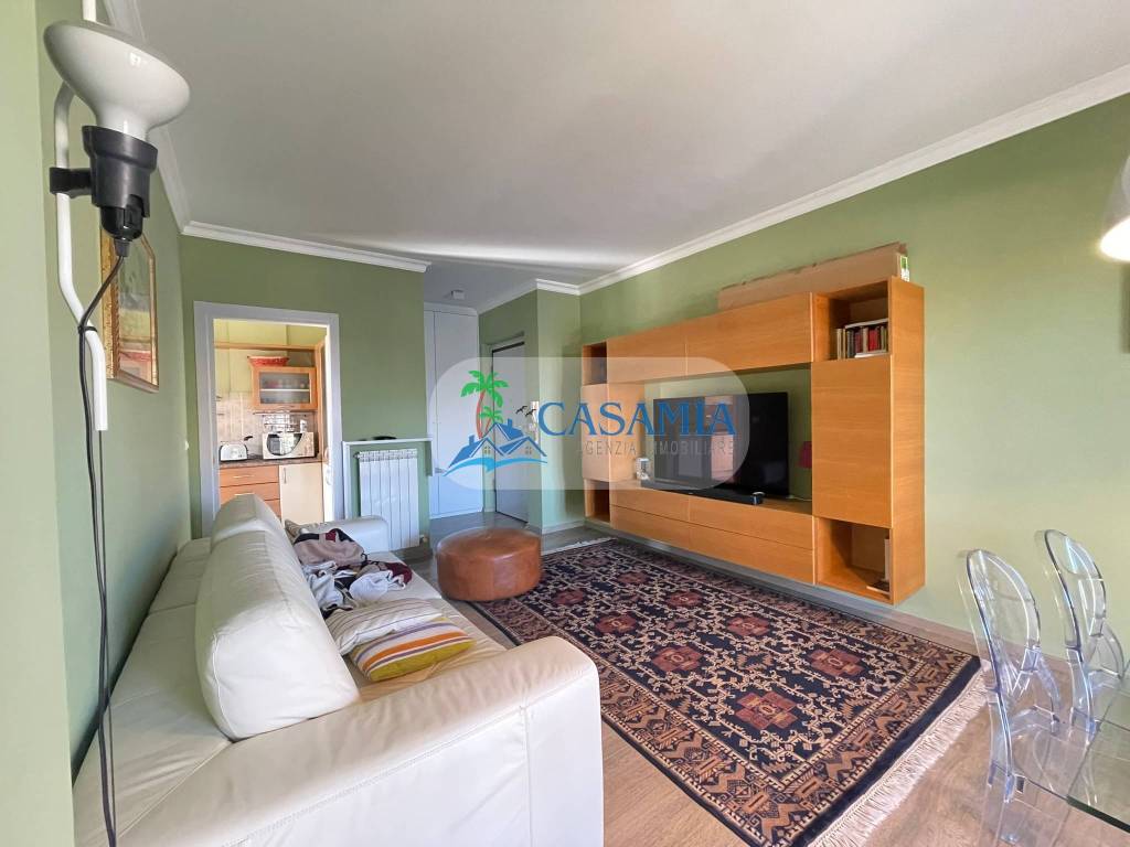 appartamento in vendita ad Altidona in zona Marina di Altidona