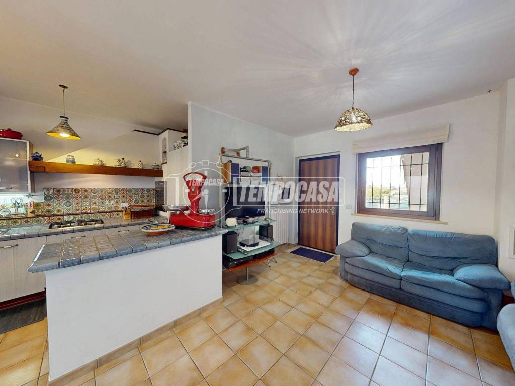 appartamento in vendita ad Altidona in zona Marina di Altidona