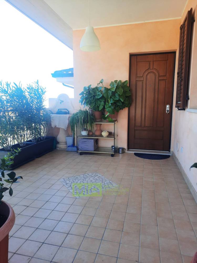 appartamento in vendita ad Altidona in zona Marina di Altidona