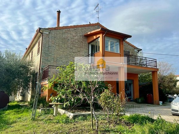 appartamento in vendita ad Altidona in zona Marina di Altidona