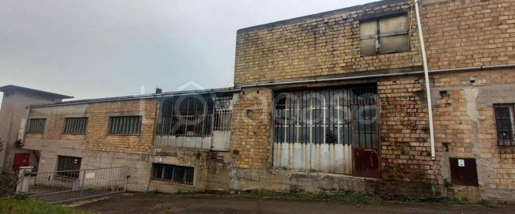 negozio in vendita ad Altidona in zona Marina di Altidona