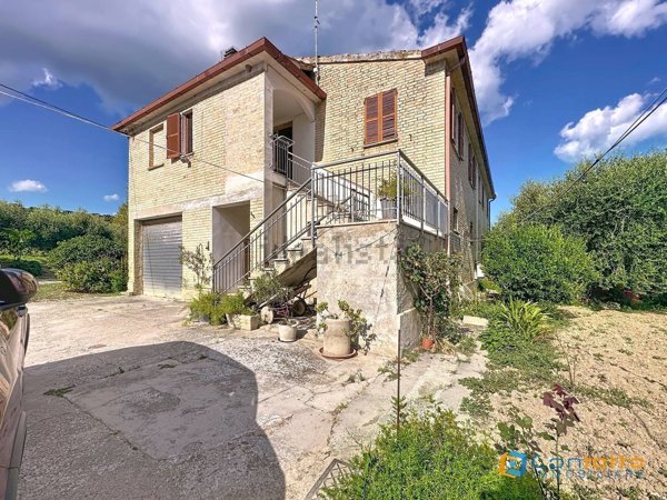 casa indipendente in vendita ad Altidona