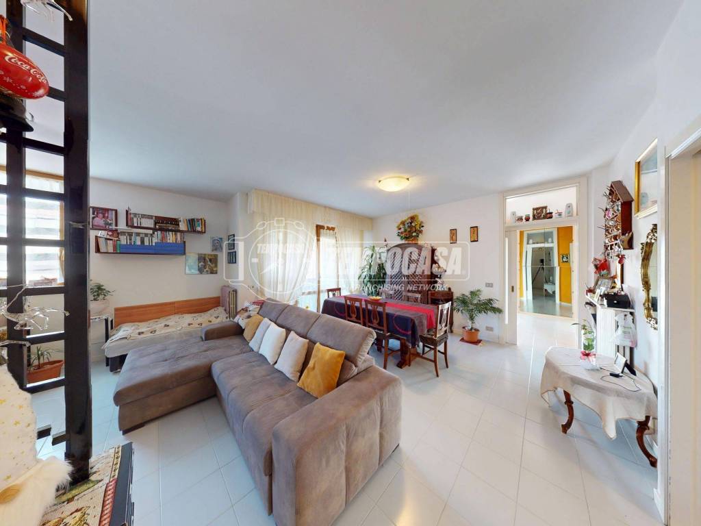appartamento in vendita ad Altidona in zona Marina di Altidona