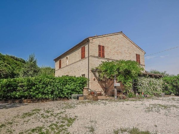 casa indipendente in vendita ad Altidona