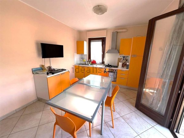 appartamento in vendita ad Altidona in zona Marina di Altidona