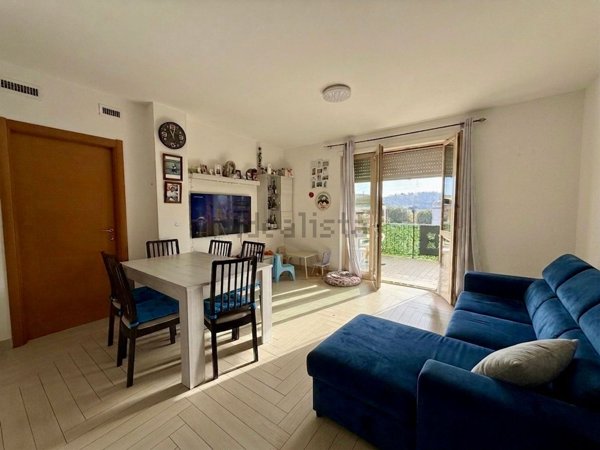 appartamento in vendita ad Altidona in zona Marina di Altidona