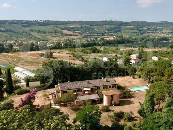 casa indipendente in vendita ad Altidona