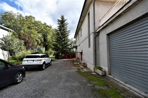 casa indipendente in vendita ad Amandola
