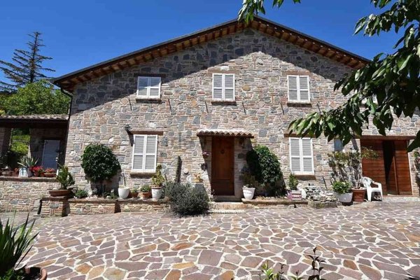 casa indipendente in vendita ad Amandola