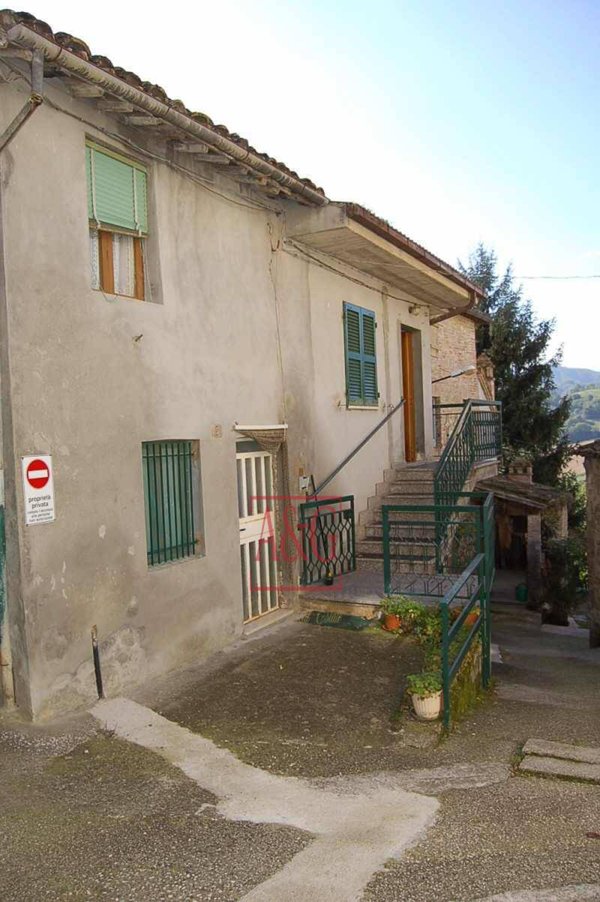 intera palazzina in vendita ad Amandola