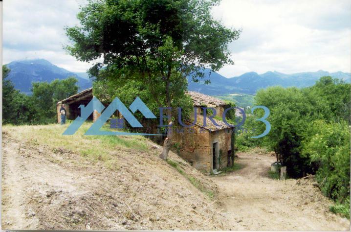 rudere in vendita ad Amandola in zona Marnacchia