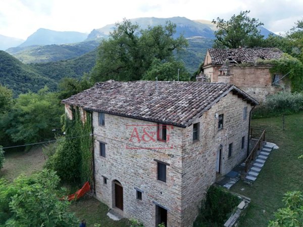 appartamento in vendita ad Amandola