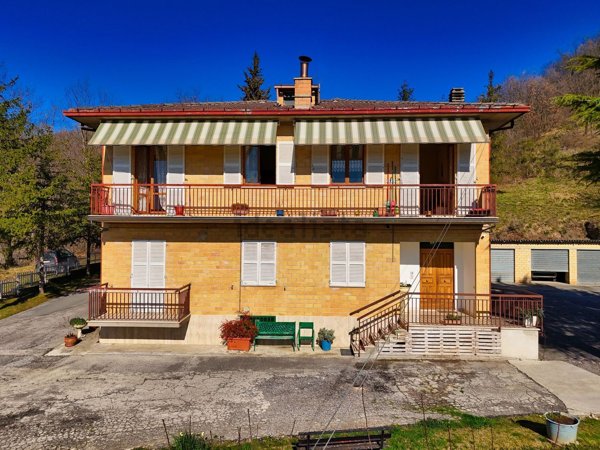 appartamento in vendita ad Amandola in zona Colle San Fortunato