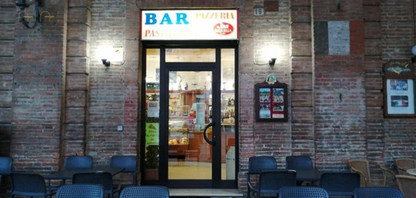 negozio in vendita ad Amandola