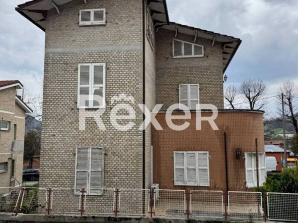 casa indipendente in vendita ad Amandola