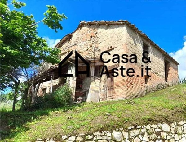 casa indipendente in vendita ad Amandola in zona Vena