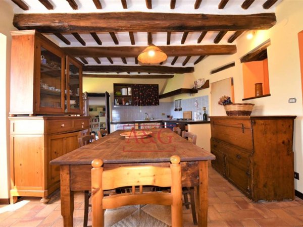 casa indipendente in vendita ad Amandola