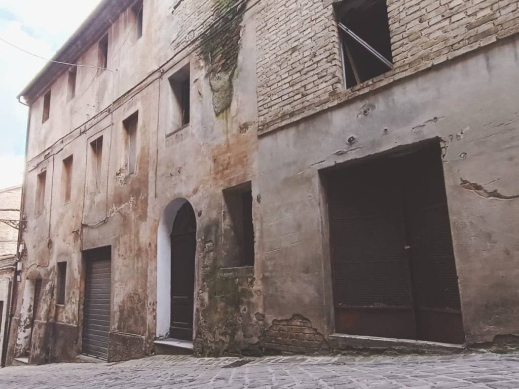 casa indipendente in vendita ad Amandola