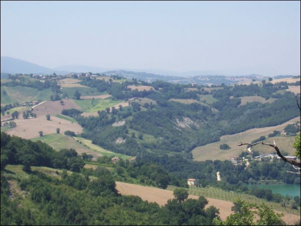 casa indipendente in vendita ad Amandola