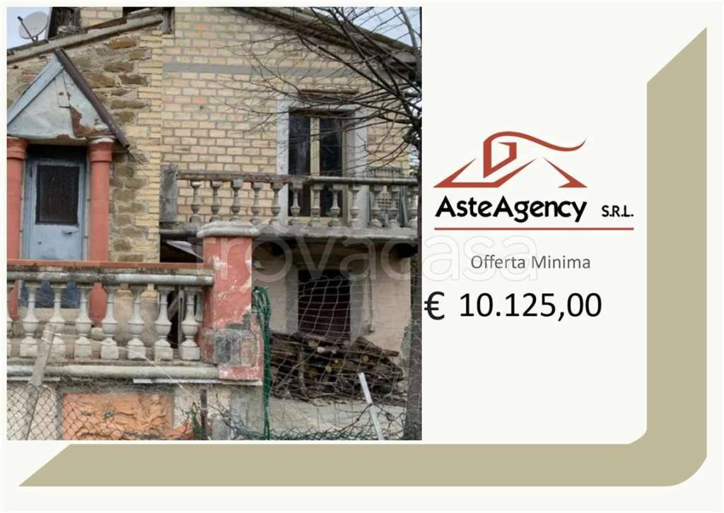 casa indipendente in vendita ad Amandola in zona Bore