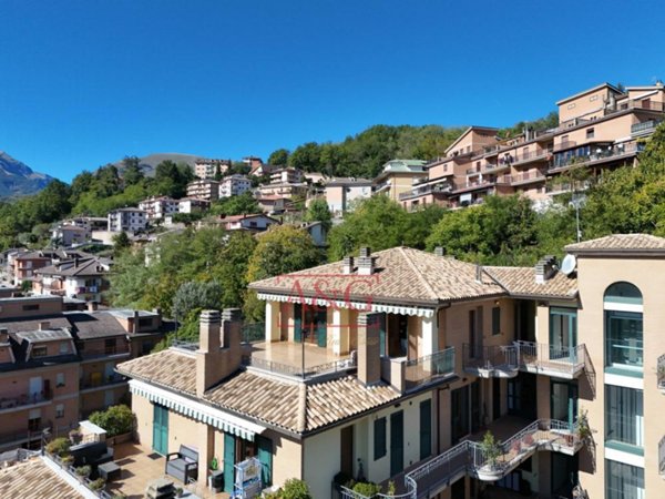 appartamento in vendita ad Amandola in zona Colle San Fortunato