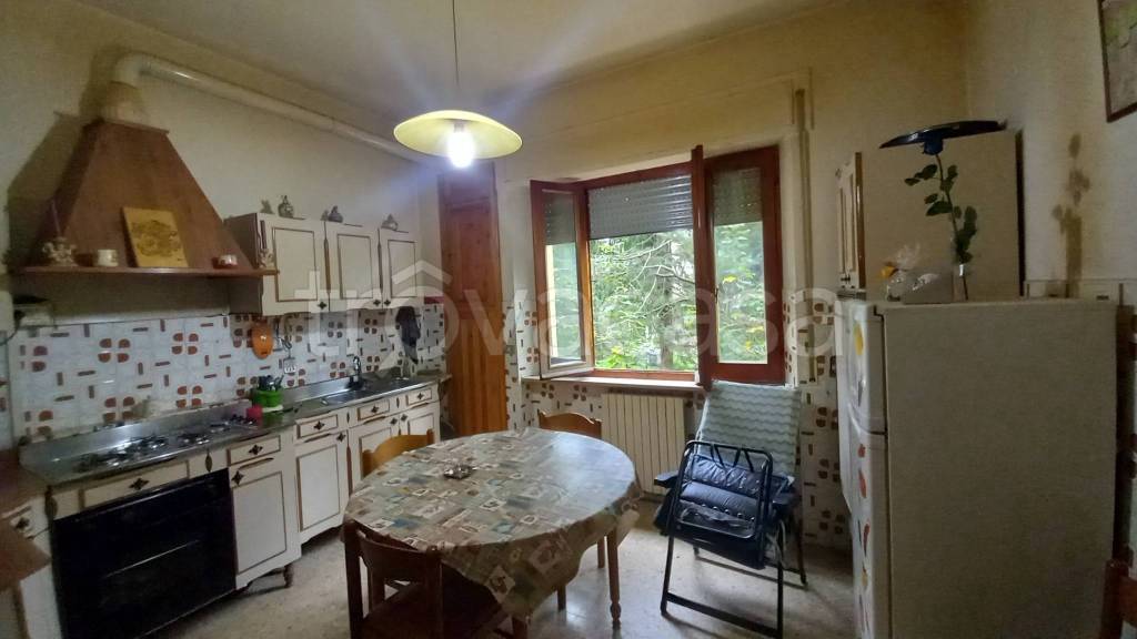 appartamento in vendita ad Amandola in zona Colle San Fortunato