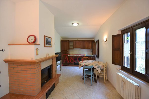 appartamento in vendita ad Amandola in zona Casa Tasso