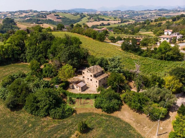 casa indipendente in vendita a Belmonte Piceno
