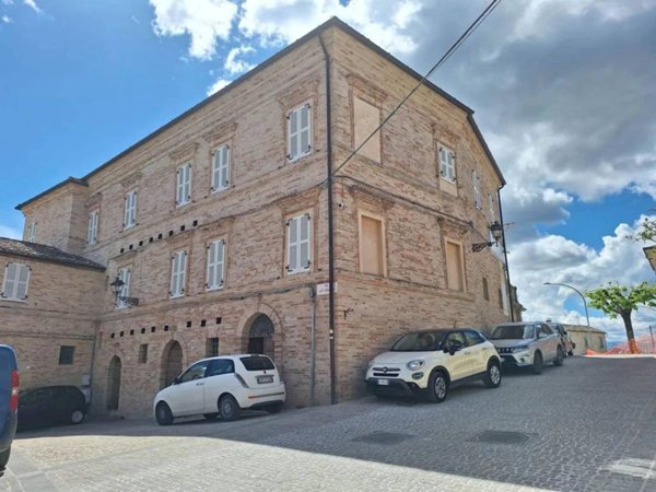 intera palazzina in vendita a Belmonte Piceno