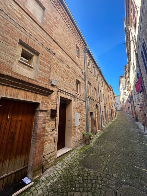 casa indipendente in vendita a Belmonte Piceno