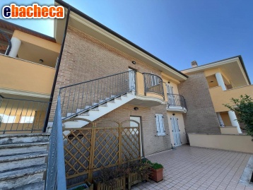 casa semindipendente in vendita a Campofilone