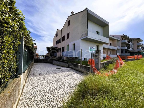 casa indipendente in vendita a Campofilone