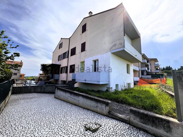 casa indipendente in vendita a Campofilone