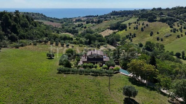casa indipendente in vendita a Campofilone