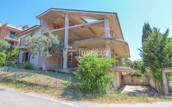 casa indipendente in vendita a Campofilone