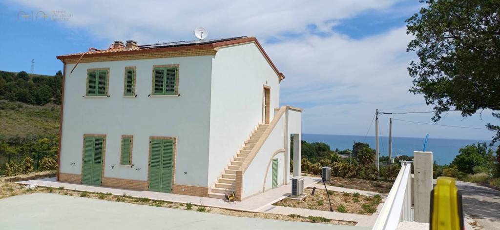 casa indipendente in vendita a Campofilone